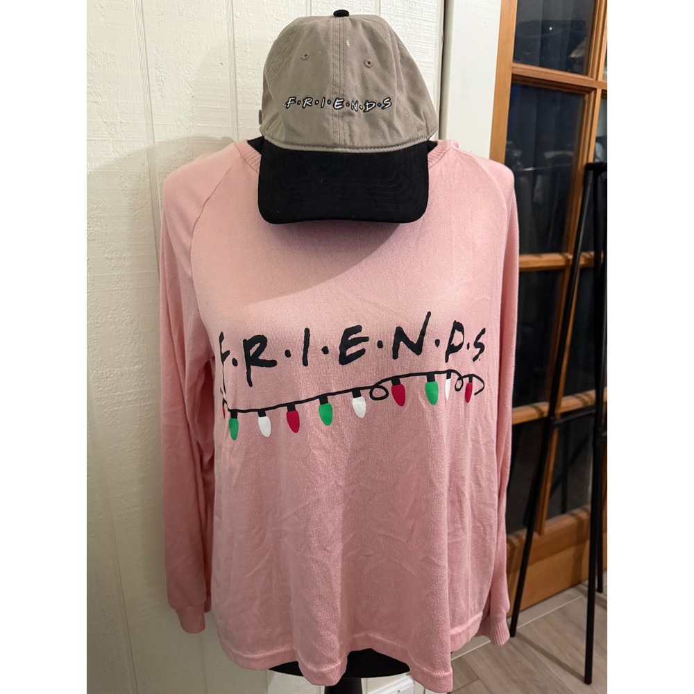 Friends BUNDLE Pink Holiday Lights Long Sleeve Top Women Medium AND hat